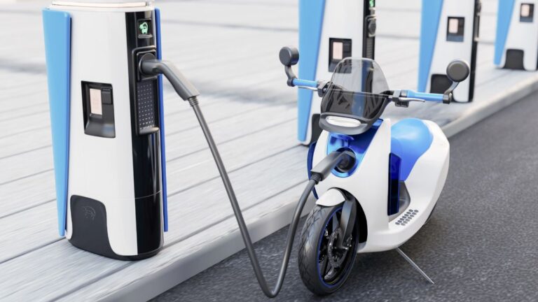 Solar Energy Charging Electric Scooter